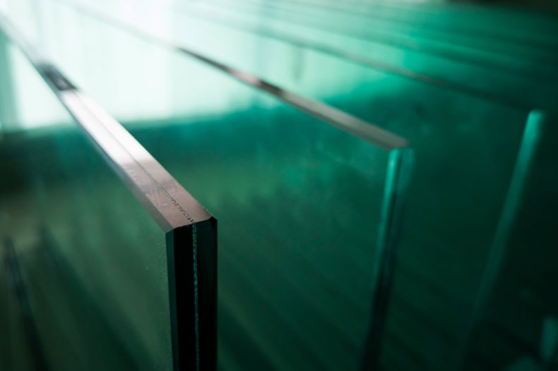 ¿Cómo se fabrica el vidrio laminado?
